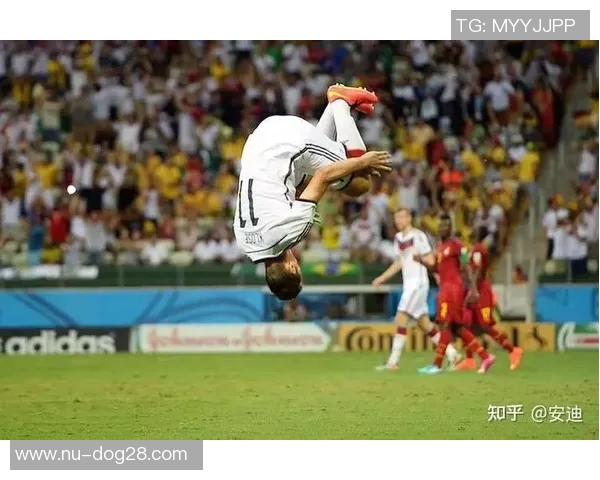 激情四射的足球场上,球星们精彩瞬间定格,展现超凡技艺与赛场魅力